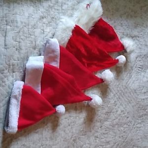 5 Santa hats